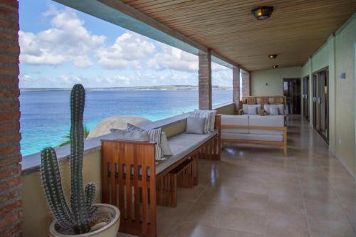 Exterior – The Bellafonte - Luxury Oceanfront Hotel