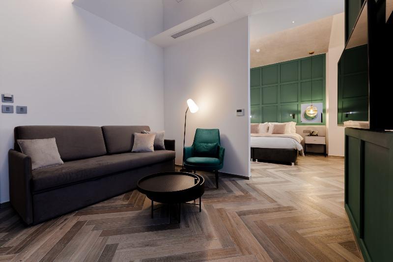 Foto de una habitación de The Embassy Valletta Hotel