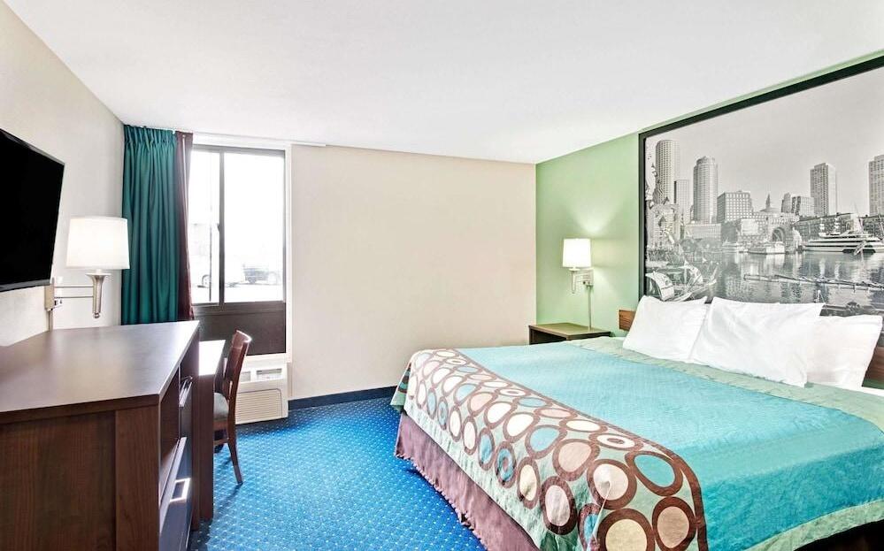 Foto de una habitación de Hotel Super 8 by Wyndham Brockton