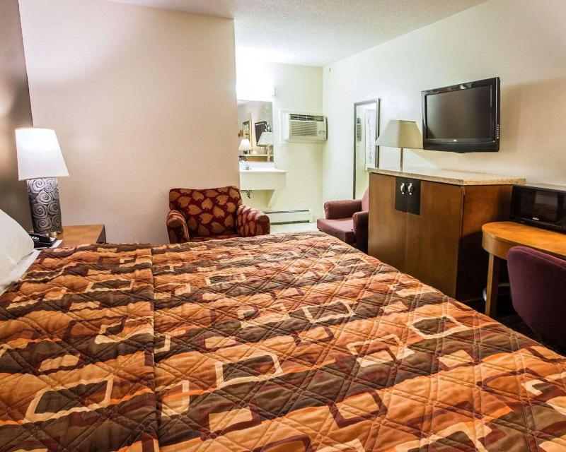 Foto de una habitación de Hotel Econo Lodge Tonawanda I-290