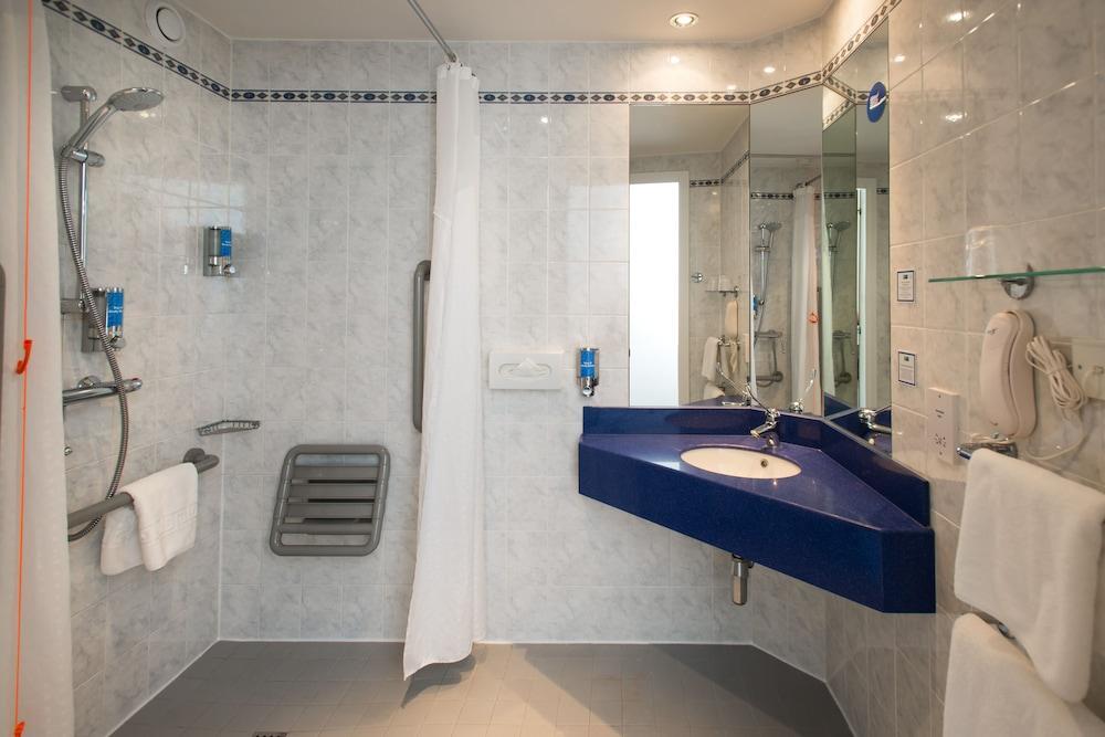 Foto general de Holiday Inn Express Milton Keynes, an IHG Hotel