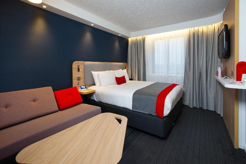 Photo – Holiday Inn Express London - Dartford, an IHG Hotel