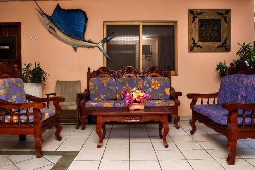 Foto general de Blue Pacific Hotel-Suites
