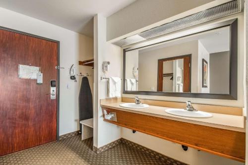 Foto del baño de Hotel Quality Inn