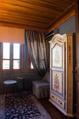 Room – Boutique Hotel Kokkino Spiti
