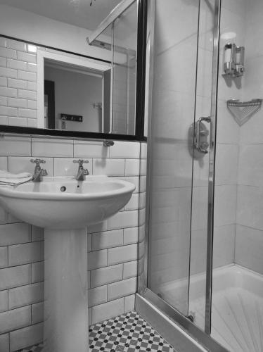 Foto del baño de Kilkenny House Hotel