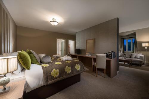 Foto del baño de Breaffy House Hotel and Spa