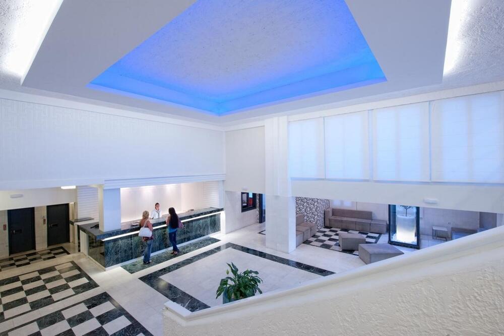 Foto de una habitación de Heronissos Hotel