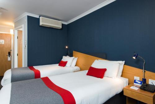 Foto de una habitación de Holiday Inn Express Swindon West, an IHG Hotel