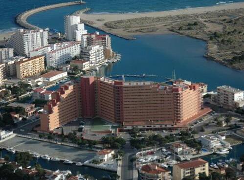 Foto del exterior de Apartamentos APCOSTAS - Isla de Rosas