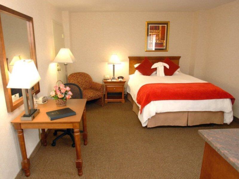 Foto de una habitación de Best Western Plus Grosvenor Airport Hotel