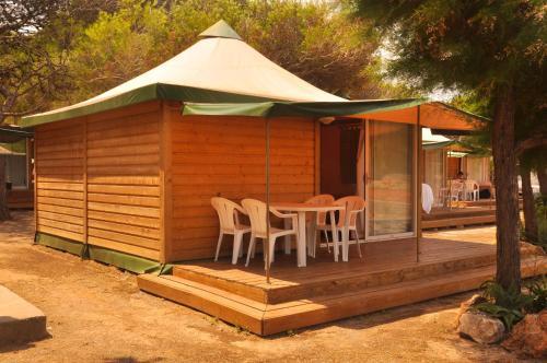 Foto del exterior de Camping Cala Nova