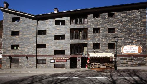 Foto del exterior de Apartaments Turístics Prat de Les Mines