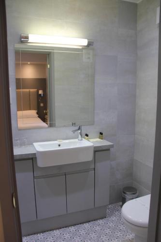 Foto del baño de Centennial Hotel