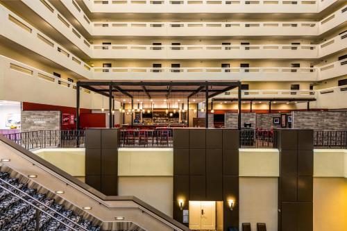 Foto de restauración de Holiday Inn Denver East, an IHG Hotel