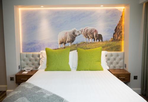 Room – Hotel Inn on the Square