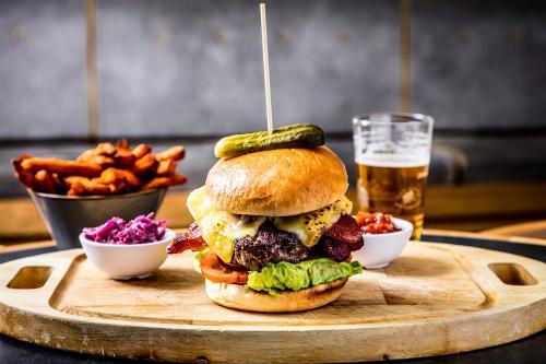 Dining – Hotel Inn on the Square
