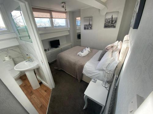Foto de una habitación de St Andrews House Hotel