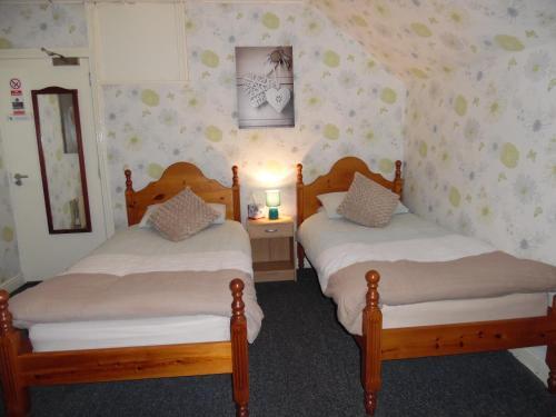 Room – Bed-and-Breakfast Kirk Lea Guest House