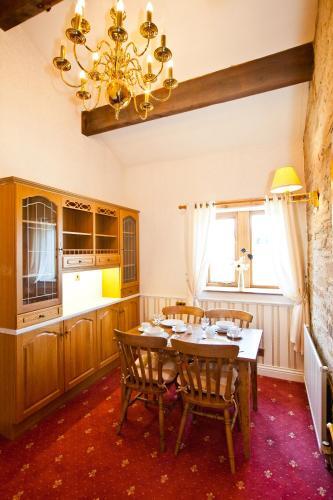 Room – Bed-and-Breakfast Leeming Wells
