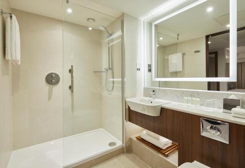 Foto de una habitación de Hotel Courtyard by Marriott Oxford City Centre