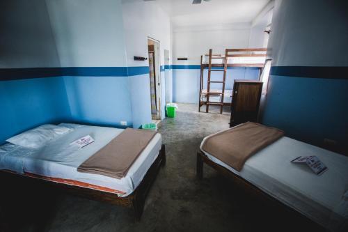 Foto de una habitación de Albergue Loki del Mar
