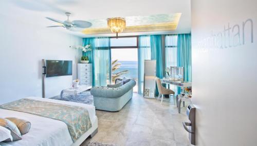 Foto de una habitación de El Oceano Beach Hotel