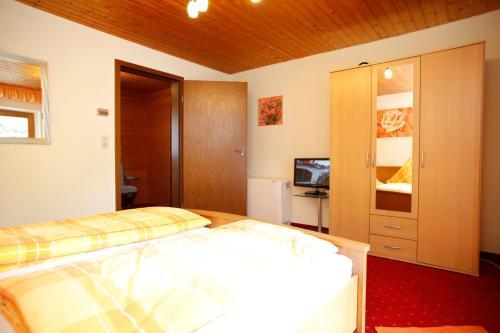 Foto de una habitación de Gästehaus Kirner