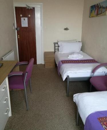 Room – Bed-and-Breakfast Westleigh