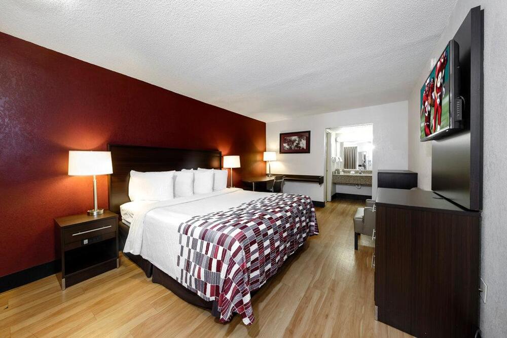 Foto de una habitación de Hotel Red Roof Inn Atlanta - Suwanee/Mall of Georgia