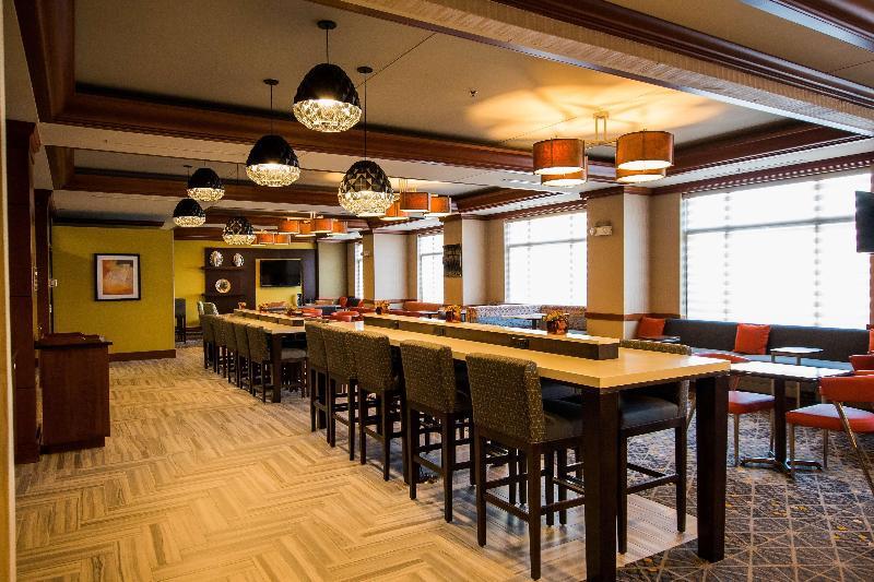Photo – Hotel Radisson On John Deere Commons Moline