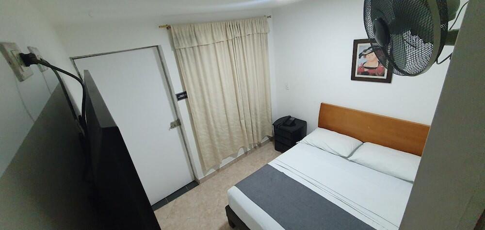 Hotel Gran Imperio, Medellín. Desde 34.01€ - Central de Reservas