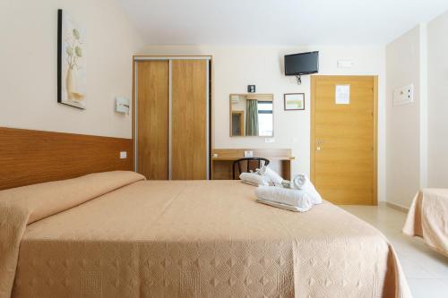 Foto de una habitación de Hostal Costabella powered by My Place in the Sun