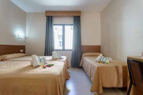Foto de una habitación de Hostal Costabella powered by My Place in the Sun