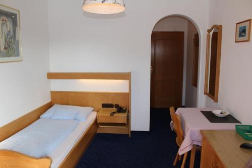 Foto de una habitación de Kurparkpension Stephan