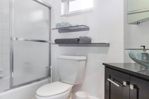 Room – PGA Village 7 Room Golf Resort Villa by American Vacation Living