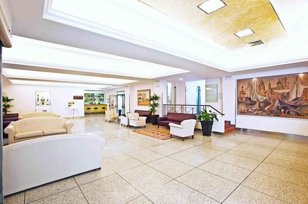 Foto general de Hotel Mediterraneo