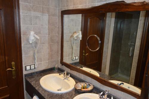 Foto de una habitación de Hotel Parador de Canolich