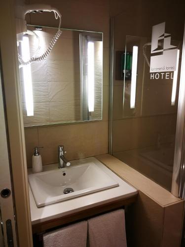 Foto de una habitación de Hotel Larramendi Torrea