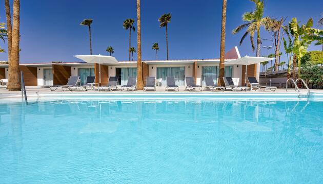 Photo – Hotel Sanom Beach Resort Only Adults