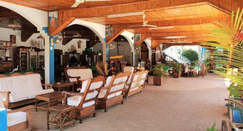 Foto general de Victory Hotel Restaurant &amp;amp; Piscine