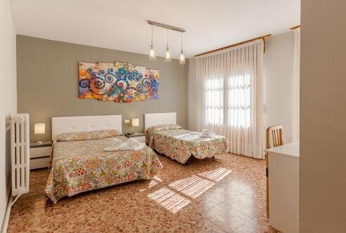 Foto de una habitación de PENSIÓN ARNEDO