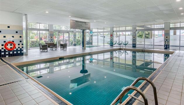 Foto de Hotel Super 8 by Wyndham Macleod Trail Calgary
