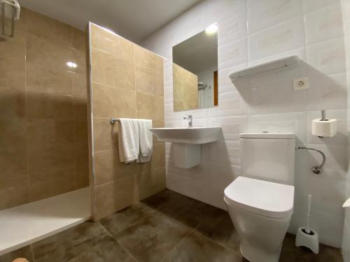 Foto de una habitación de Apartamentos Oasis Benidorm