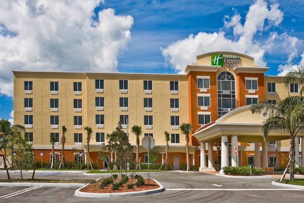 Photo – Holiday Inn Express Hotel &amp;amp; Suites Port St. Lucie West, an IHG Hotel