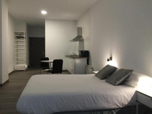 Foto de una habitación de Apartamentos Room and Kitchen Bilbao