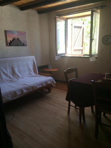 Foto de una habitación de Apartamentos Le château des Orres