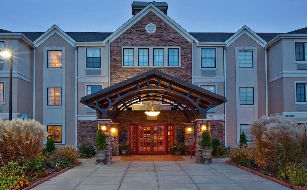 Photo – Staybridge Suites Grand Rapids-Kentwood, an IHG Hotel