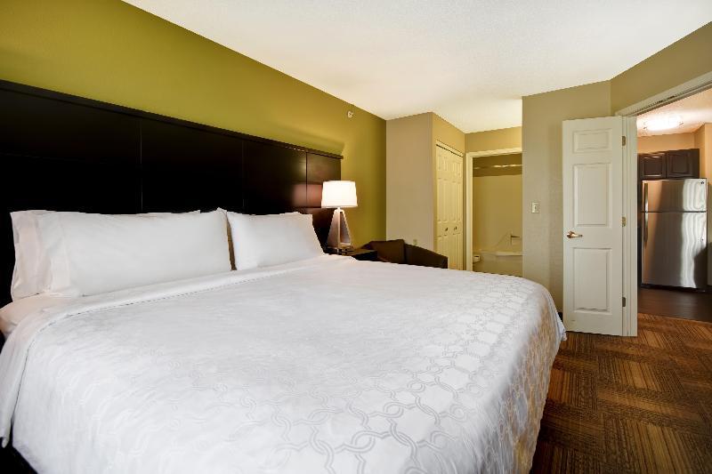 Room – Staybridge Suites Grand Rapids-Kentwood, an IHG Hotel