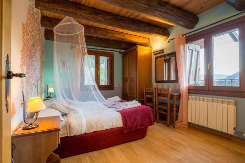 Foto de una habitación de Hotel Balcon del Pirineo Rural Ordesa